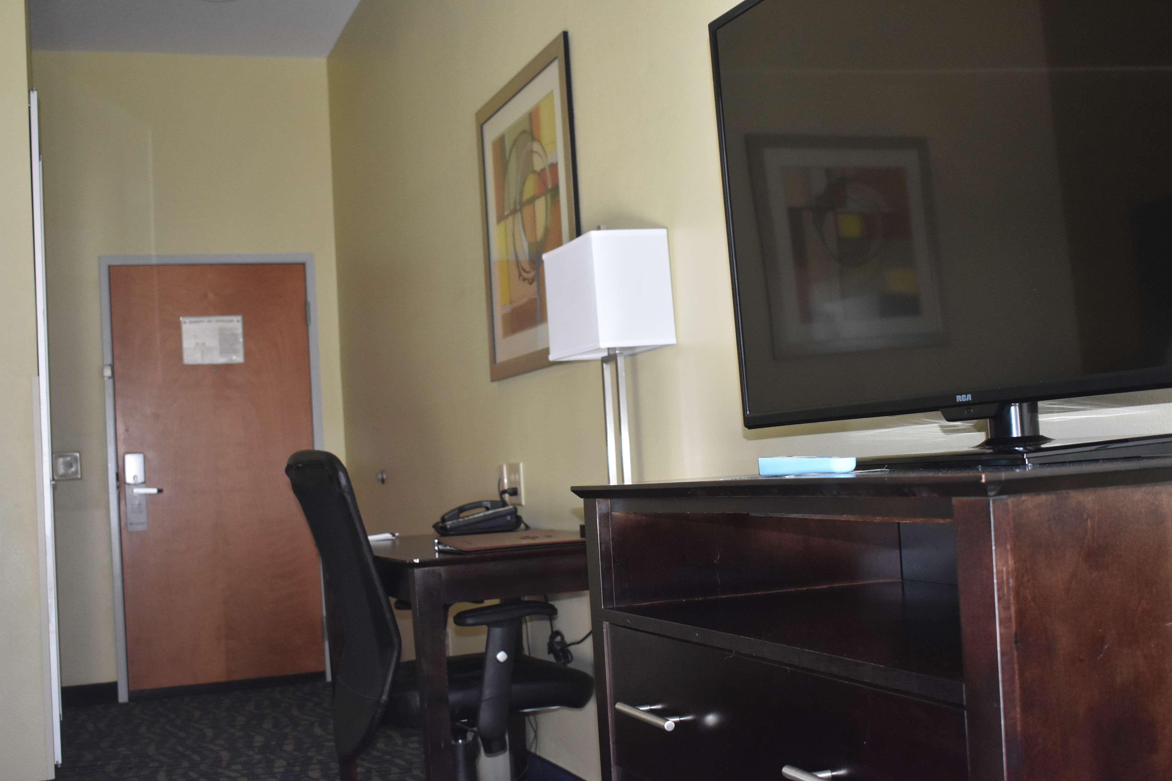 Best Western Plus Brunswick Inn&Suites Exterior foto