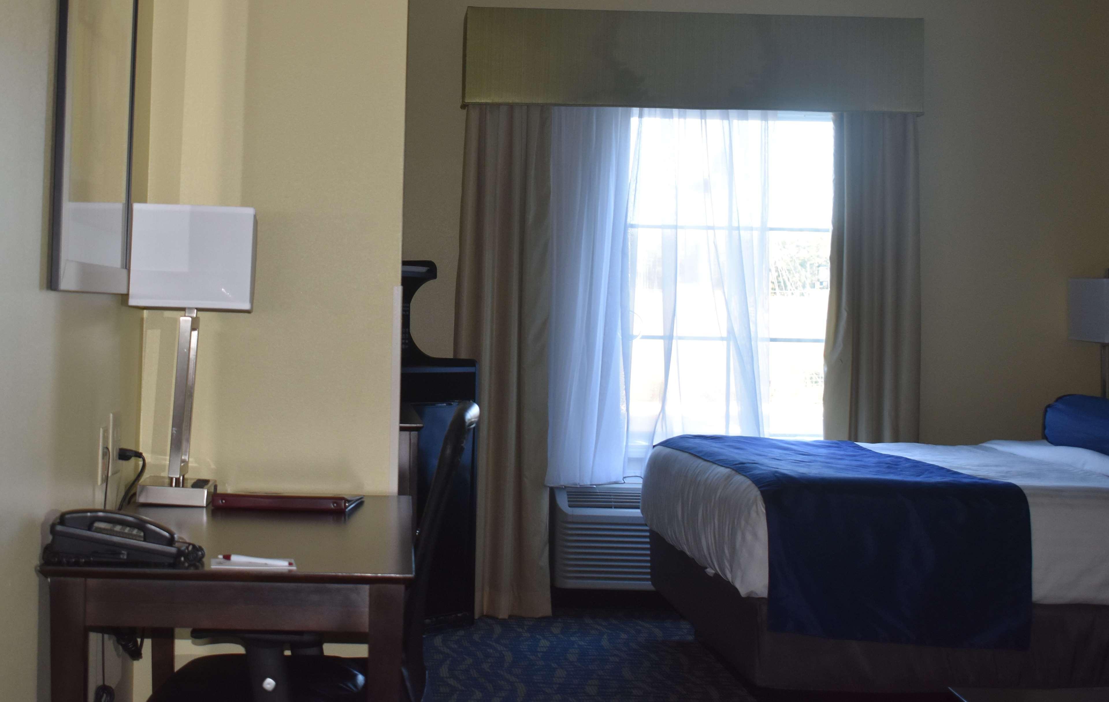 Best Western Plus Brunswick Inn&Suites Exterior foto