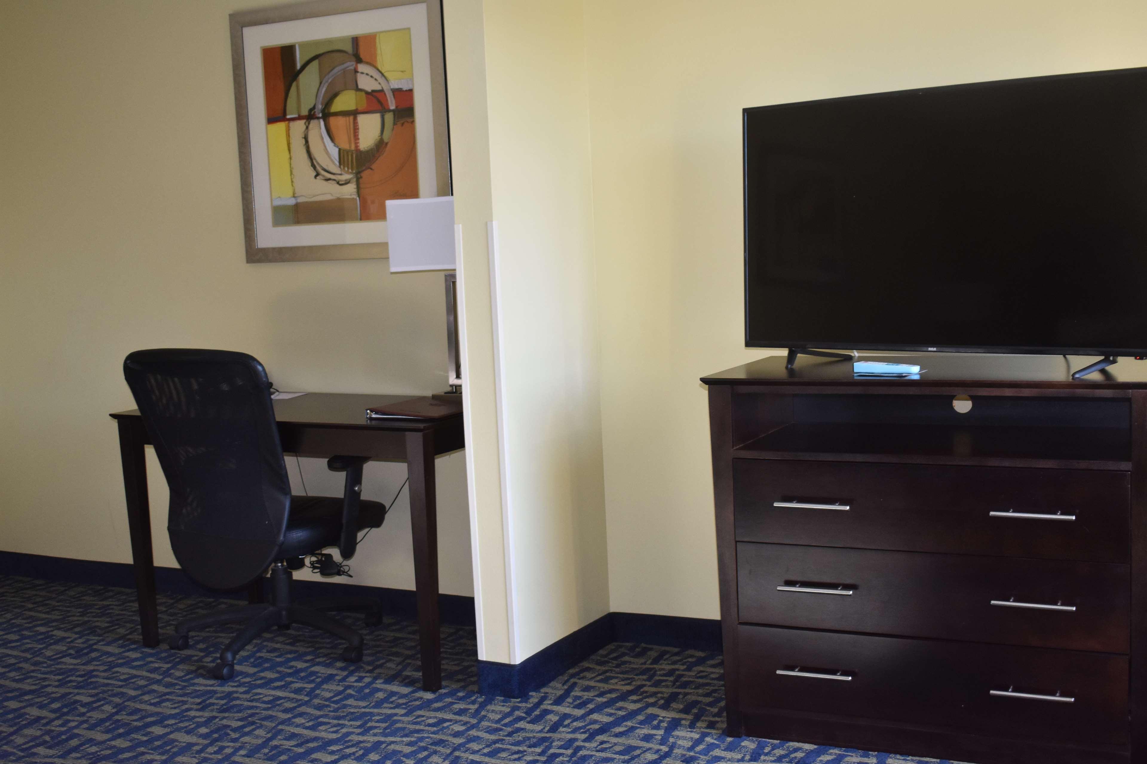 Best Western Plus Brunswick Inn&Suites Exterior foto