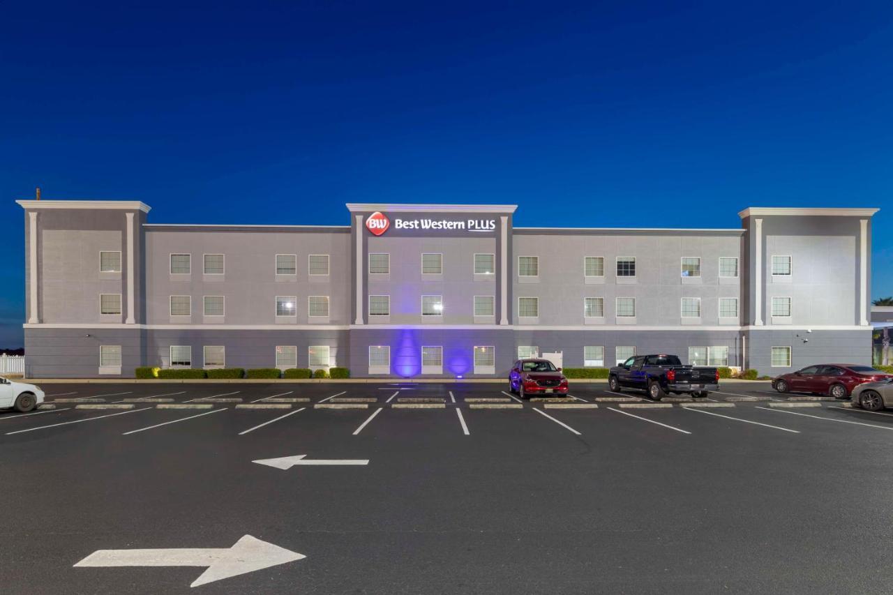 Best Western Plus Brunswick Inn&Suites Exterior foto