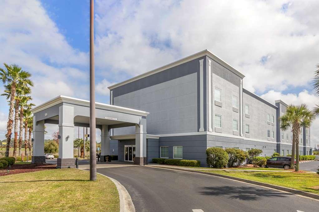 Best Western Plus Brunswick Inn&Suites Exterior foto